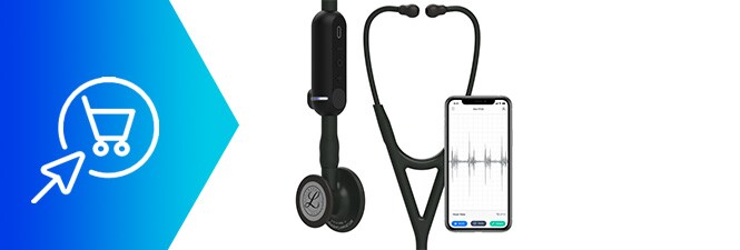 Nærbillede af en kliniker, der holder 3M™ Littmann® CORE digitalt stetoskop mod en patients bryst

