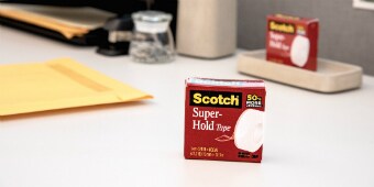 Beskyt bobleplast med Scotch® Super-Hold Tape
