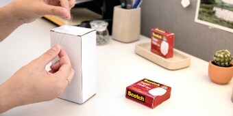Forstærk dokumentmapper med Scotch® Super-Hold Tape
