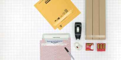 Beskyt adressemærkater med Scotch® Super-Hold Tape
